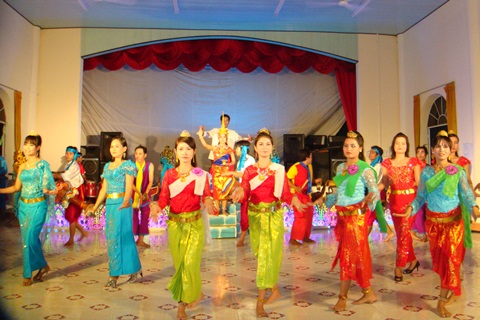 ໄຂວັນບຸນວັດທະນະທຳ, ກິລາ ແລະ ທ່ອງທ່ຽວ ຊາວເຜົ່າຂະແມ ປີ 2015